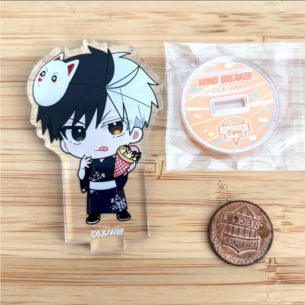 Rare Wind breaker acrylic stand Sakura